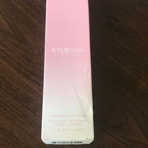 Kylie Skin Foaming Face Wash